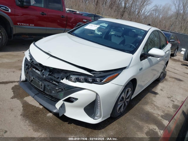 Toyota Prius Prime Premium 2017 JTDKARFP5H3067671 Image 2
