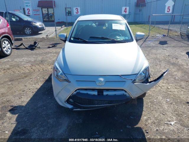 3MYDLBYV9KY523922 Toyota YARIS LE