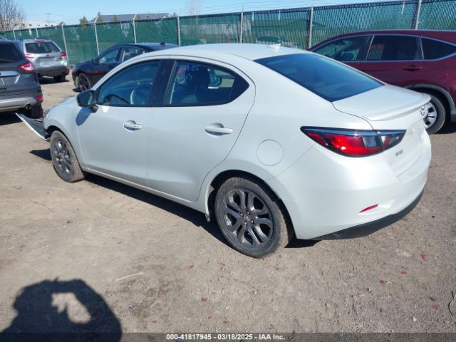 3MYDLBYV9KY523922 Toyota YARIS LE