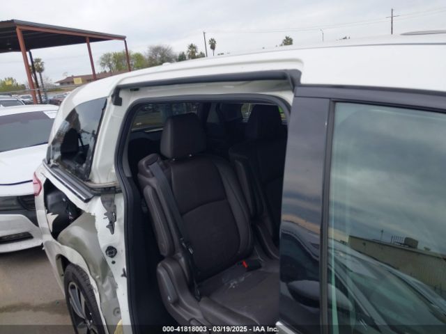 5FNRL6H9XJB052114 Honda Odyssey Elite
