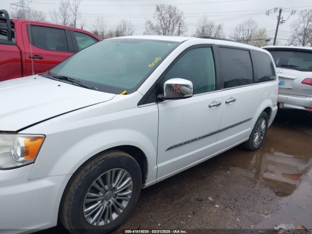 2C4RC1CG0ER257010 Chrysler Town & Country Touring-l