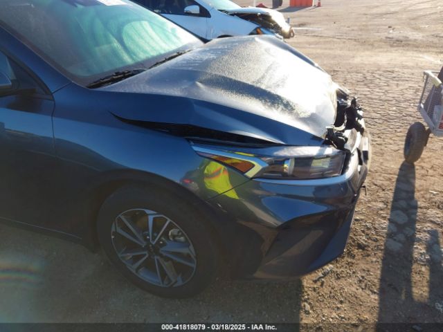 3KPF24AD9PE652758 KIA Forte Lxs