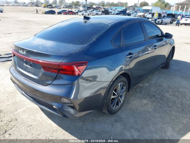 3KPF24AD9PE652758 KIA Forte Lxs