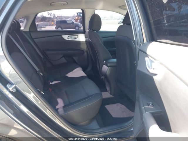 3KPF24AD9PE652758 KIA Forte Lxs