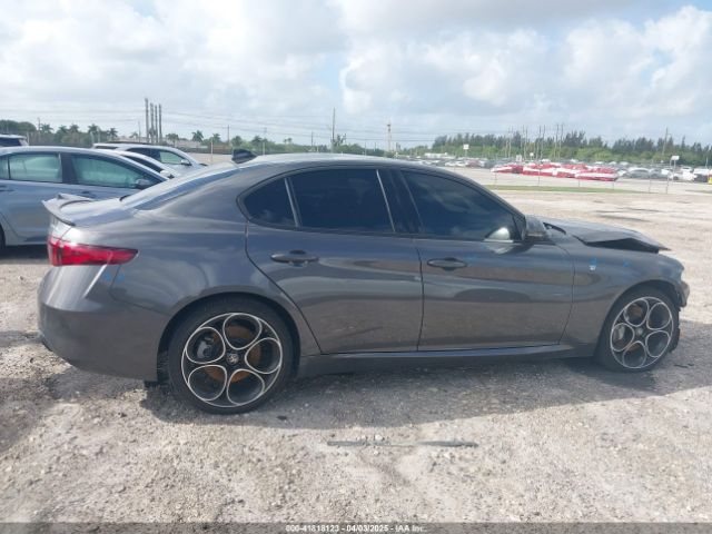 ZARFAMBN1N7656672 Alfa Romeo Giulia Ti Rwd