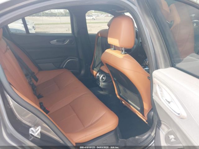 ZARFAMBN1N7656672 Alfa Romeo Giulia Ti Rwd