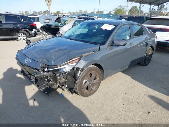 KMHLM4AGXPU595183 Hyundai ELANTRA SEL