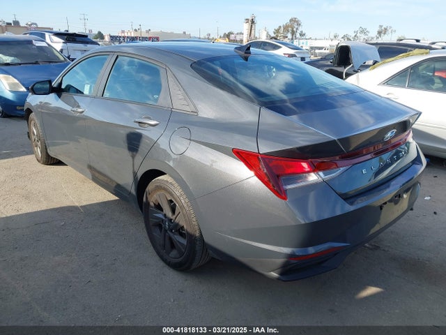 KMHLM4AGXPU595183 Hyundai ELANTRA SEL