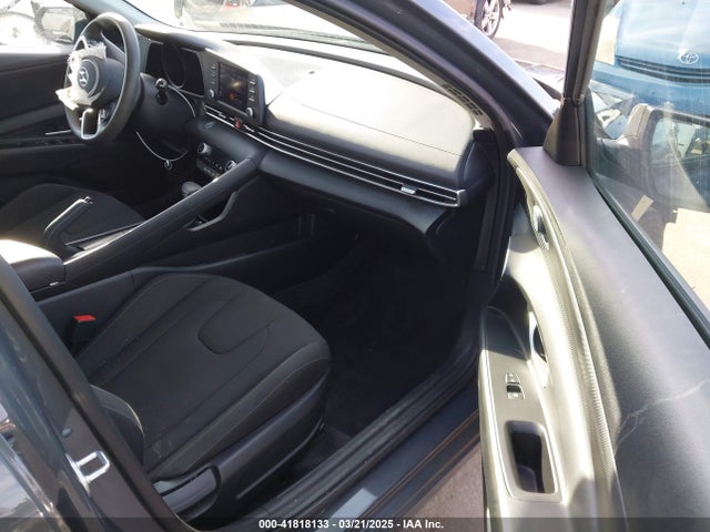 KMHLM4AGXPU595183 Hyundai ELANTRA SEL