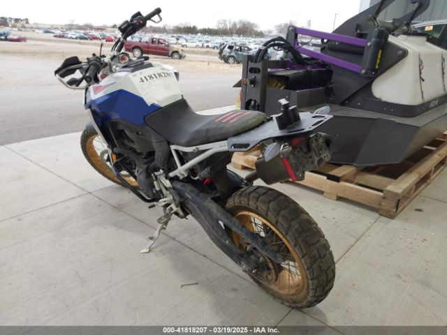 2024 BMW F 900 WB10K6308R6J58635 Photo 2