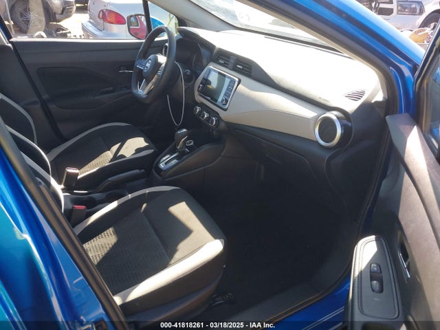 3N1CN8EV9ML885716 Nissan Versa Sv Xtronic Cvt