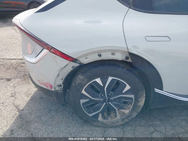 KNDC34LA1R5214852 KIA Ev6 Light Long Range