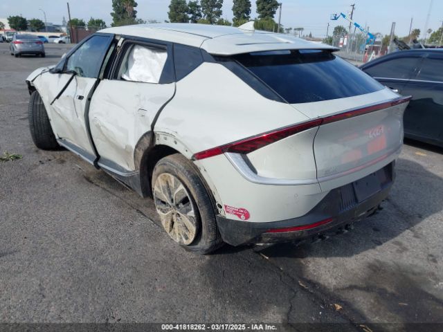 KNDC34LA1R5214852 KIA Ev6 Light Long Range