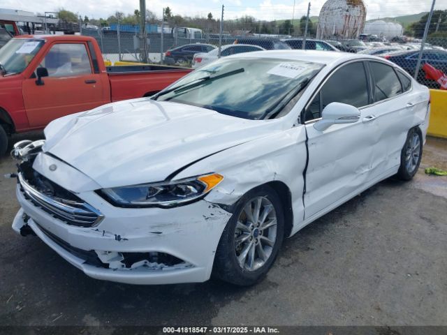 3FA6P0HD5HR294185 Ford FUSION SE