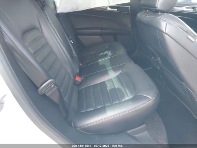 3FA6P0HD5HR294185 Ford FUSION SE