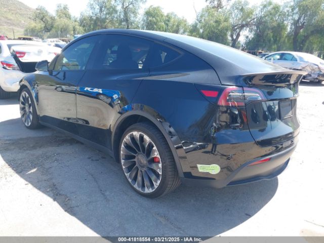 2023 TESLA MODEL Y 7SAYGDEF3PF683118 Photo 2