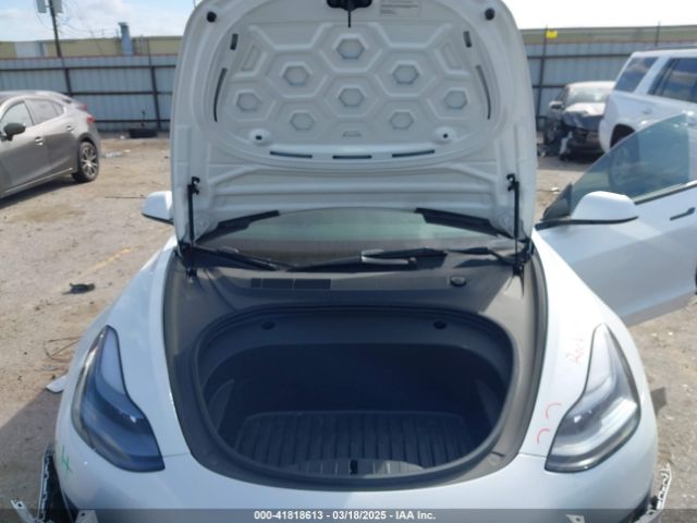 2022 TESLA MODEL 3 5YJ3E1EB3NF106448 Photo 9