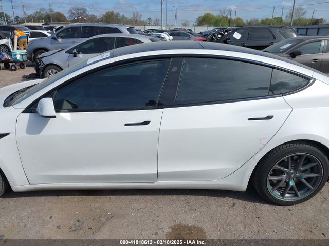 5YJ3E1EB3NF106448 Tesla Model 3 Long Range Dual Motor All-wheel Drive
