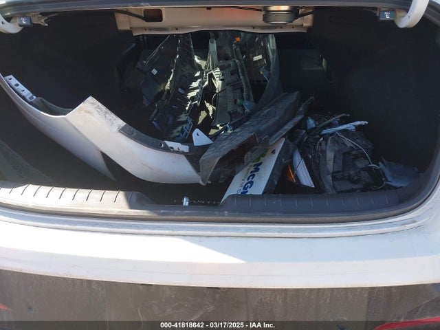 KMHLP4DGXRU779755 Hyundai Elantra Limited