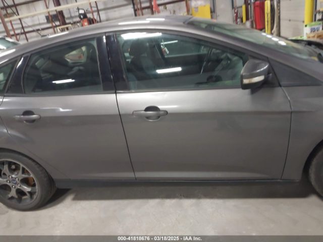 1FADP3K28EL318859 Ford FOCUS SE