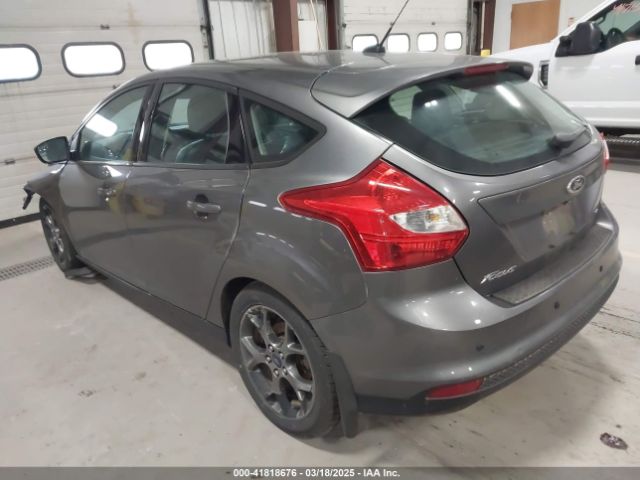 1FADP3K28EL318859 Ford FOCUS SE