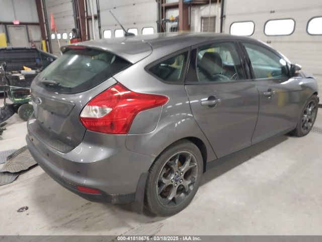 1FADP3K28EL318859 Ford FOCUS SE