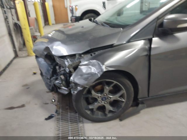 1FADP3K28EL318859 Ford FOCUS SE