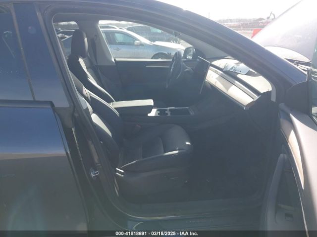 2025 TESLA MODEL Y 7SAYGDED7SA354104 Photo 4