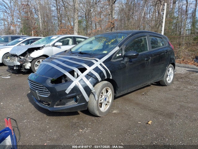 Ford FIESTA SE 2019 3FADP4EJ6KM129033 Image 2