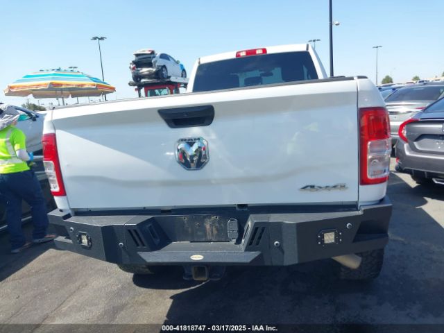 3C6UR5HJ5MG606694 RAM 2500 Tradesman  4x4 8' Box