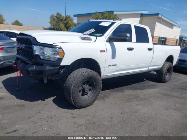 3C6UR5HJ5MG606694 RAM 2500 Tradesman  4x4 8' Box