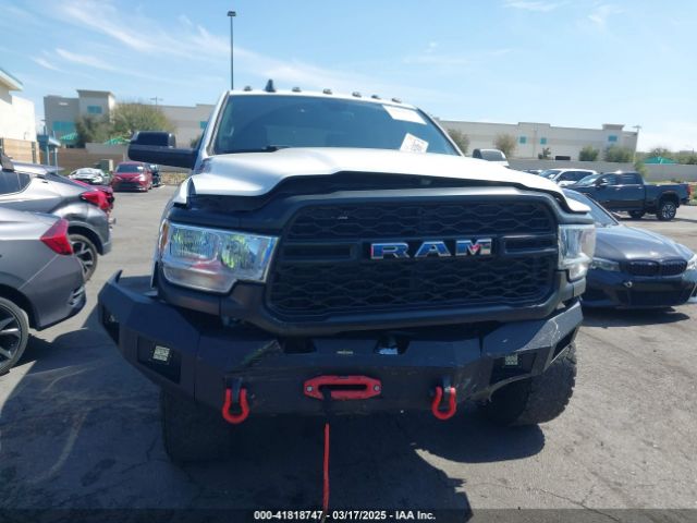 3C6UR5HJ5MG606694 RAM 2500 Tradesman  4x4 8' Box