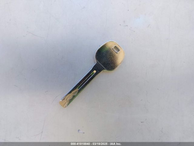 JTDEPRAE6LJ099244 Toyota COROLLA LE