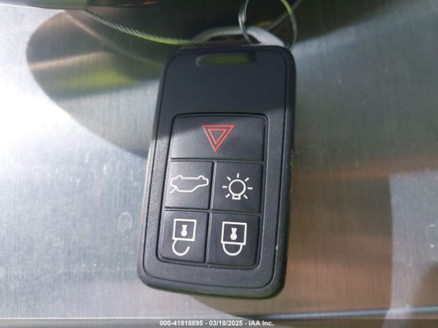 LYV402HK9JB173328 Volvo S60 Inscription T5