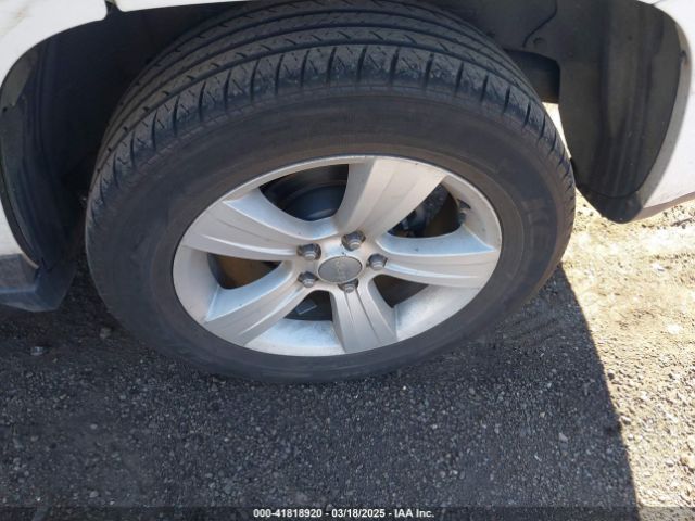 1C4NJDBB6GD647367 Jeep Compass Sport