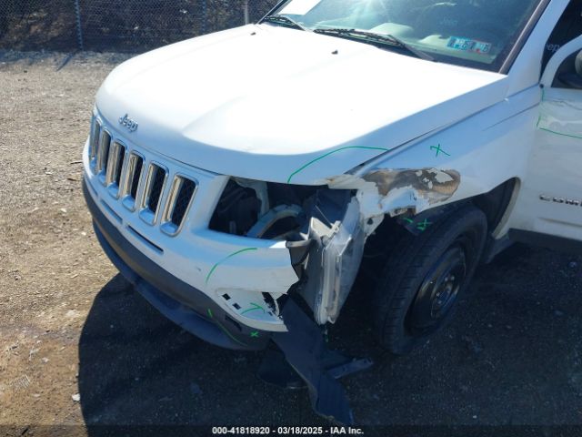 1C4NJDBB6GD647367 Jeep Compass Sport