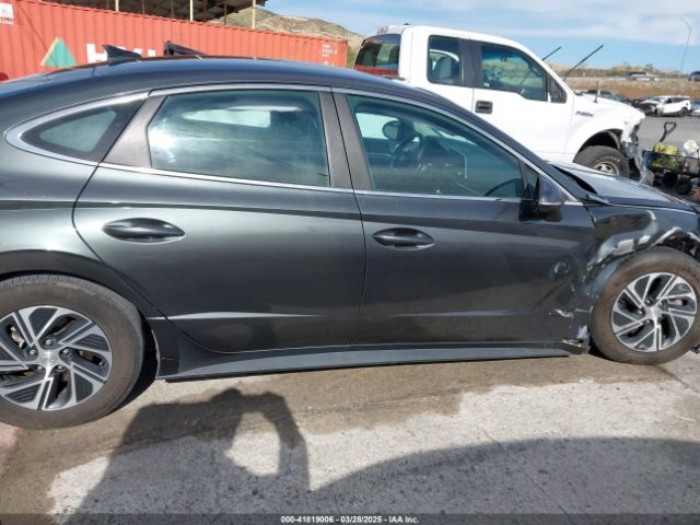 KMHL24JJ7PA075333 Hyundai Sonata Hybrid Blue