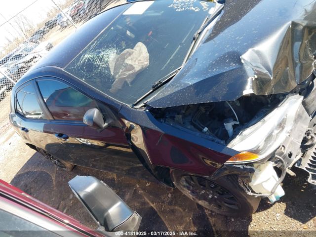 5YFBURHE9GP469248 Toyota COROLLA LE