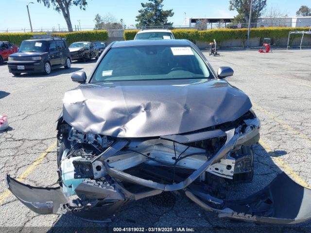 4T1T11AK2NU701442 Toyota CAMRY SE