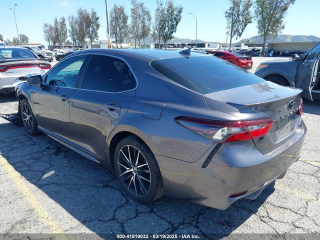 4T1T11AK2NU701442 Toyota CAMRY SE