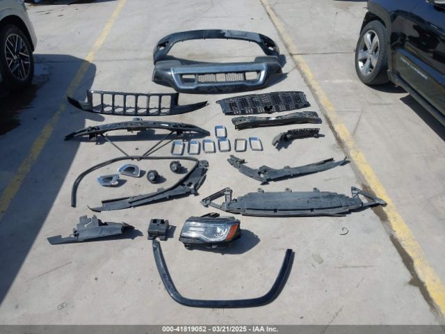 1C4RJECG9EC185083 Jeep Grand Cherokee Overland