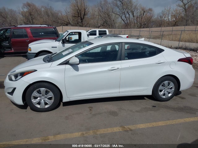 Hyundai ELANTRA SE 2016 5NPDH4AE0GH750930 Image 15