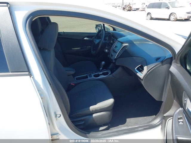 1G1BC5SM5J7142519 Chevrolet Cruze Ls Auto