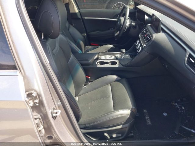 KMTG34TA1NU092710 Genesis G70 2.0t Rwd