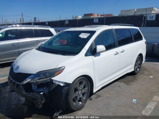 5TDXK3DC2FS660741 Toyota Sienna Se 8 Passenger