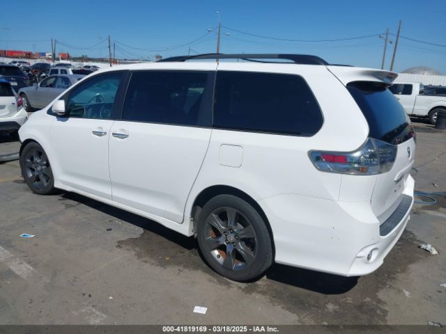 5TDXK3DC2FS660741 Toyota Sienna Se 8 Passenger