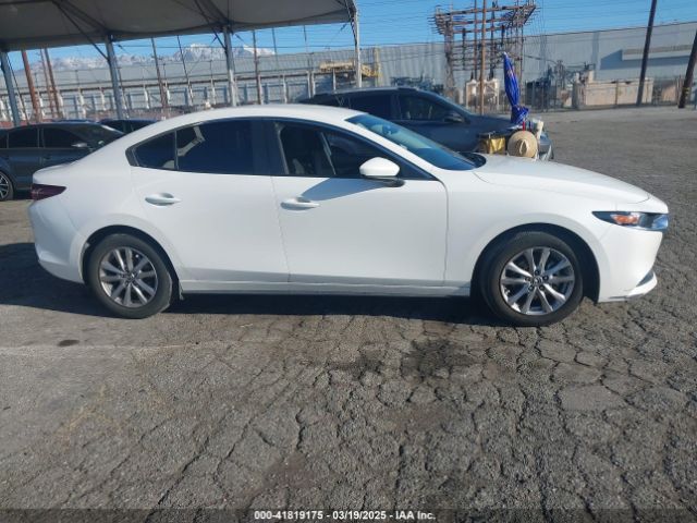 3MZBPABL3KM113083 Mazda MAZDA3