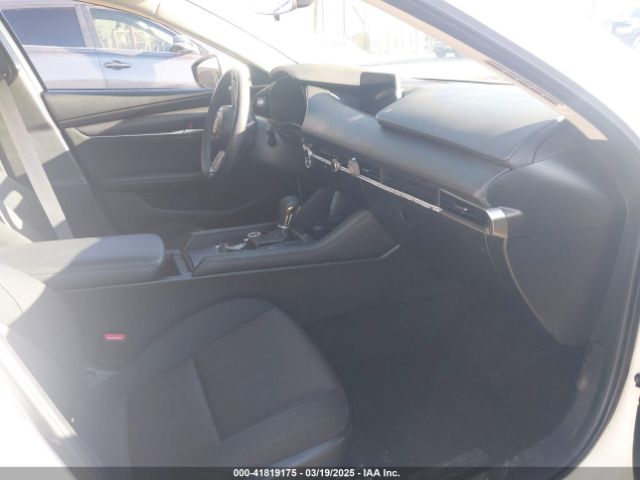3MZBPABL3KM113083 Mazda MAZDA3