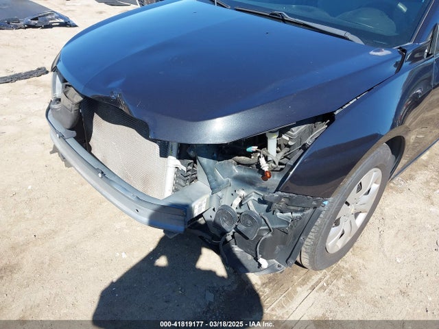 1G1PA5SG6E7372145 Chevrolet Cruze Ls Auto