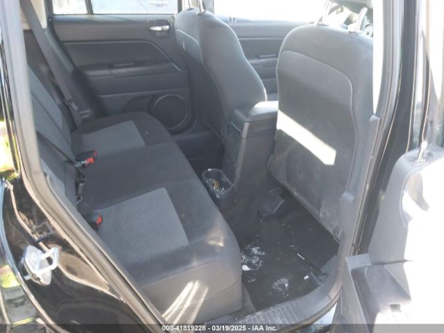 1C4NJCBA8GD560507 Jeep Compass Sport